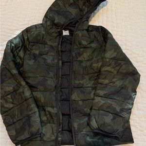Old Navy Kids Green Camouflage Puffer Jacket